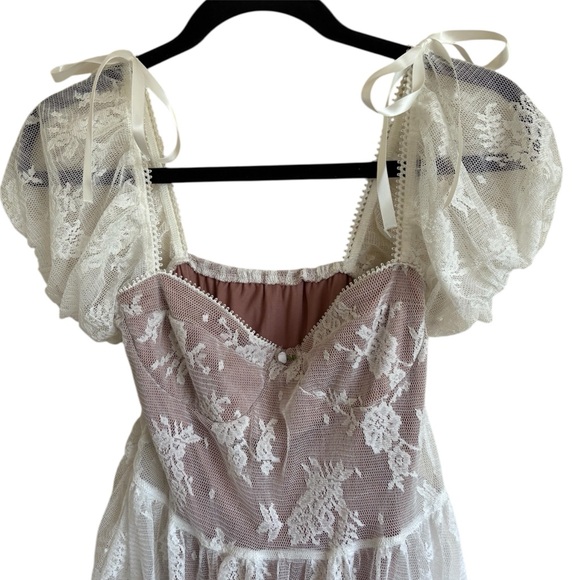 Lace Tiered Romper with Puff Sleeves - White and Brown - Picture 2 of 6